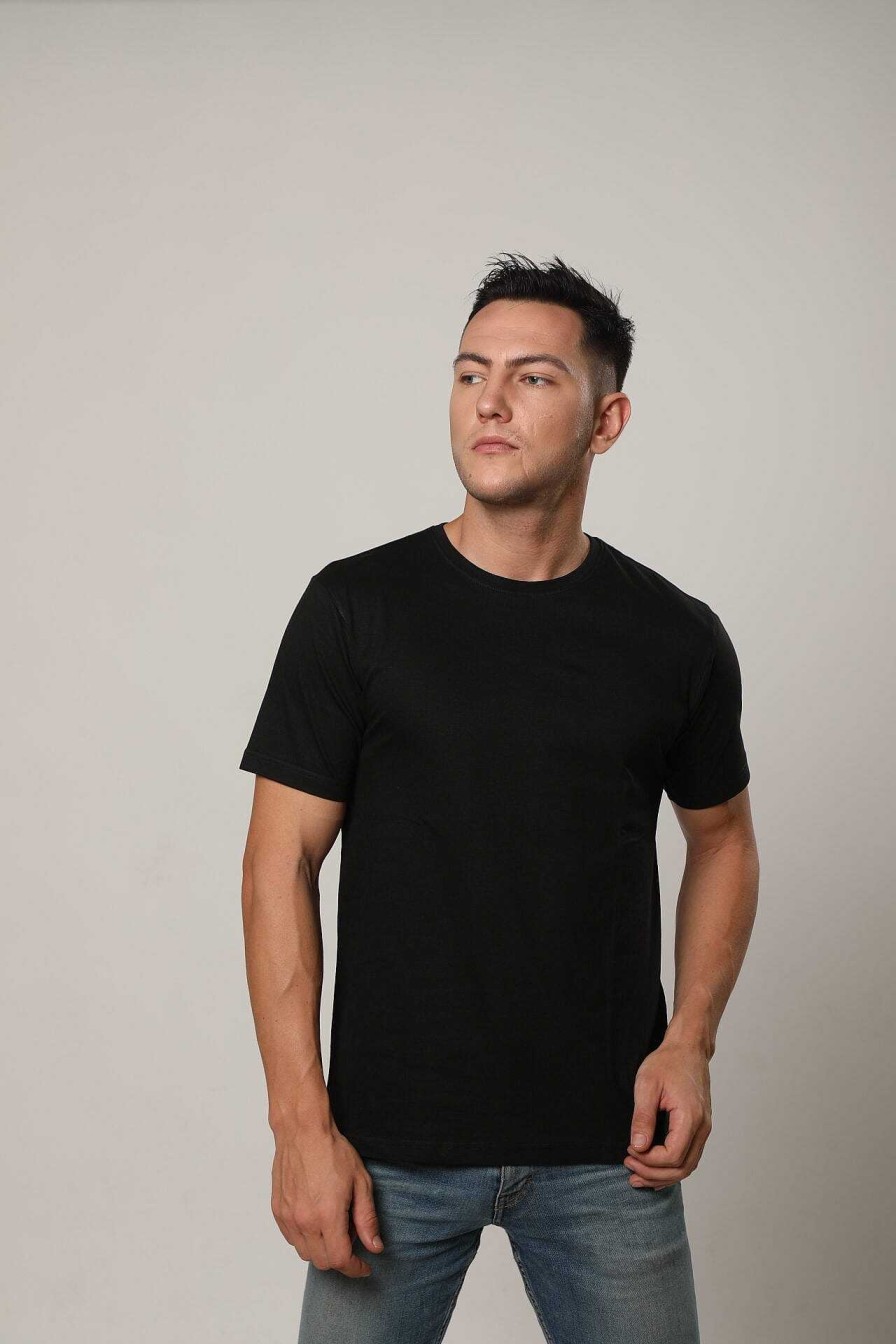 Peculiar Halfmoon | Black Solid T-Shirt